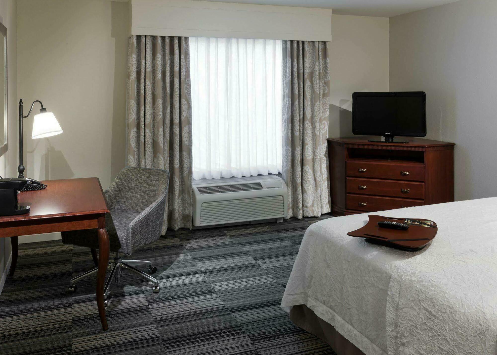 Hampton Inn & Suites Westford-Chelmsford Zewnętrze zdjęcie